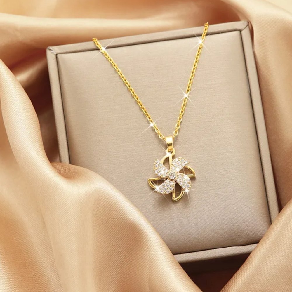 Cute Gold Pinwheel Pendant Necklace NEW